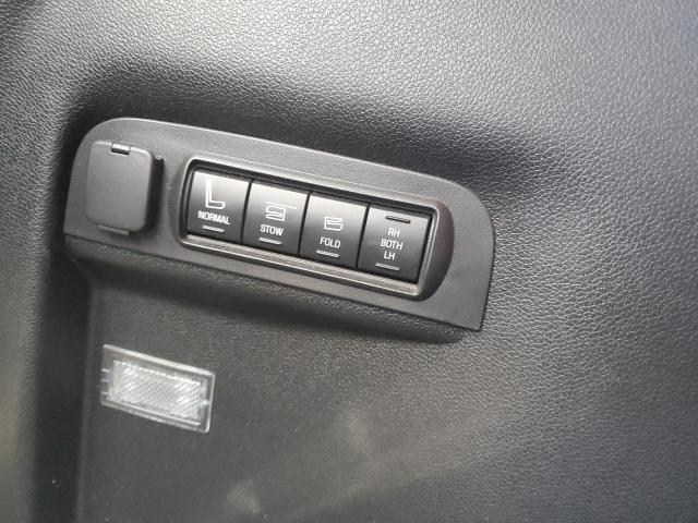 1FM5K8HT1HGC47913 Ford Explorer Platinum