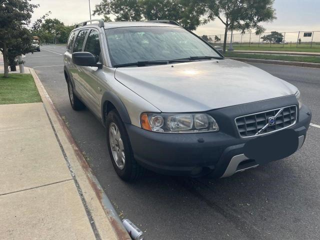 2005 Volvo XC70 