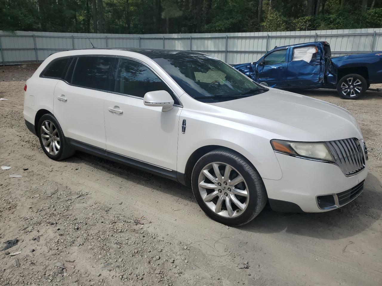 2LMHJ5FR4BBJ53419 2011 Lincoln Mkt