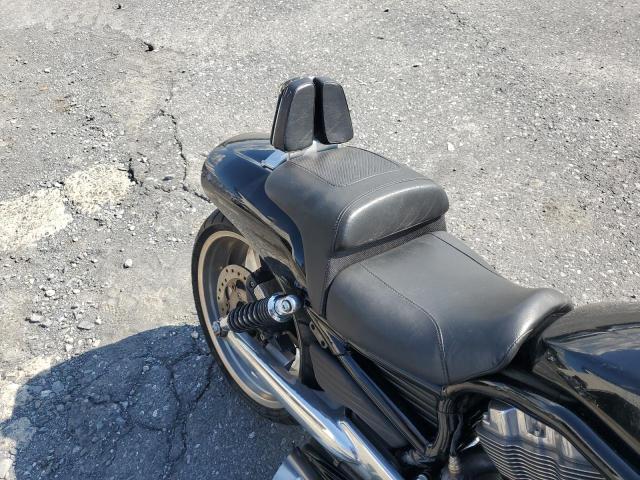 2011 HARLEY-DAVIDSON VRSCF - 1HD1HPH11BC801538