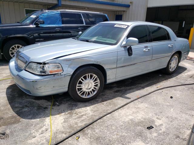 2006 Lincoln Town Car Signature Limited