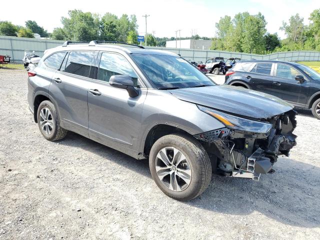 VIN 5TDGZRBH4NS588629 2022 Toyota Highlander, Xle no.4