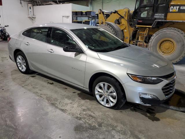 1G1ZD5ST2NF126017 Chevrolet Malibu LT 4