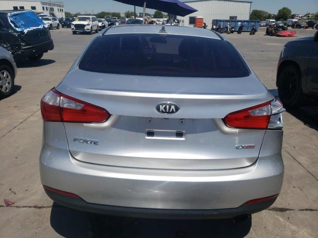 KNAFX4A8XE5046671 KIA FORTE EX