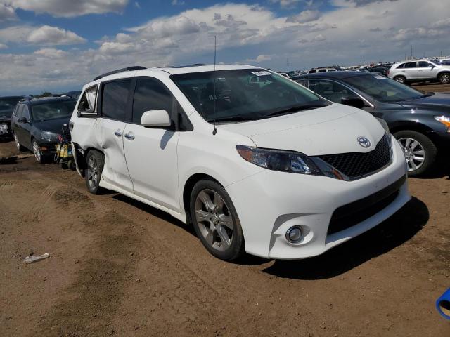 5TDXK3DCXES438513 2014 TOYOTA SIENNA, photo no. 4