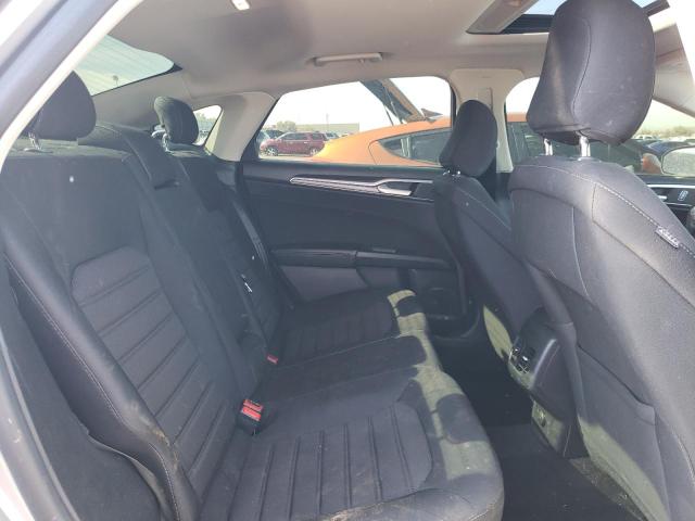 3FA6P0T9XLR199083 Ford FUSION SE