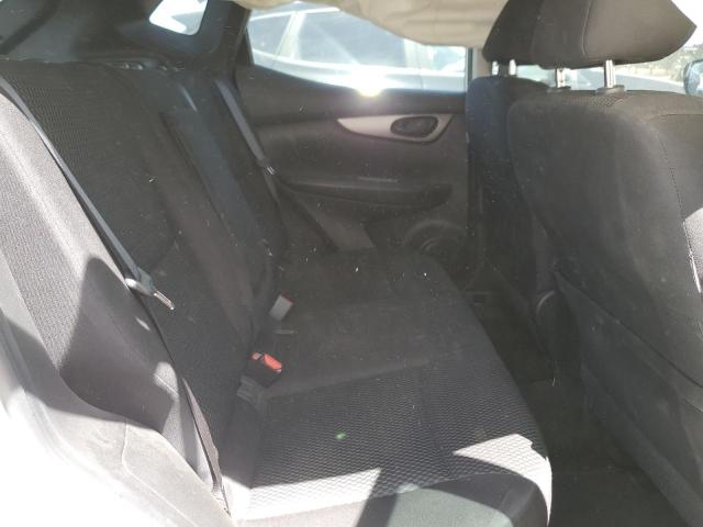 JN1BJ1CR8JW268768 Nissan Rogue Sport S