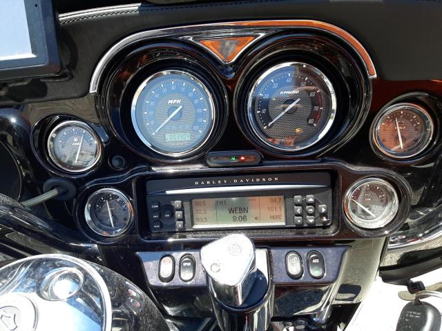 2011 HARLEY-DAVIDSON FLHTCUSE6 - 1HD1PR816BB956980