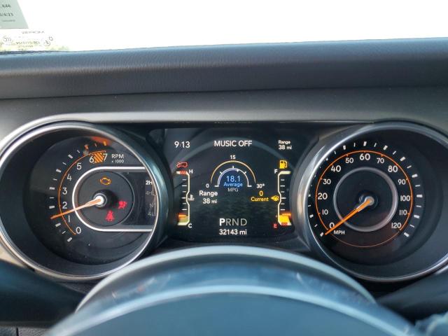 1C4HJXEN1JW328961 Jeep Wrangler Unlimited Sahara
