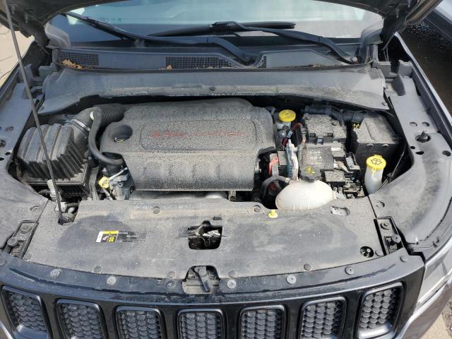 3C4NJDBB0JT401044 Jeep Compass Latitude