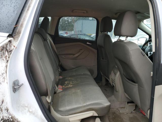 1FMCU9G99GUC30516 Ford ESCAPE SE