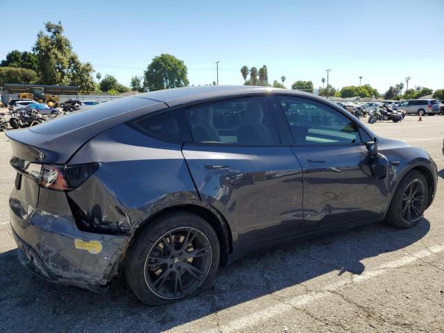 7SAYGDEE5NF354862 Tesla Model Y  3