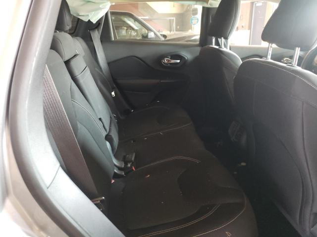 1C4PJMCS9FW615913 Jeep Cherokee Latitude