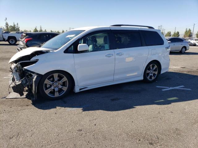 5TDXZ3DC2JS921239 2018 TOYOTA SIENNA, photo no. 1