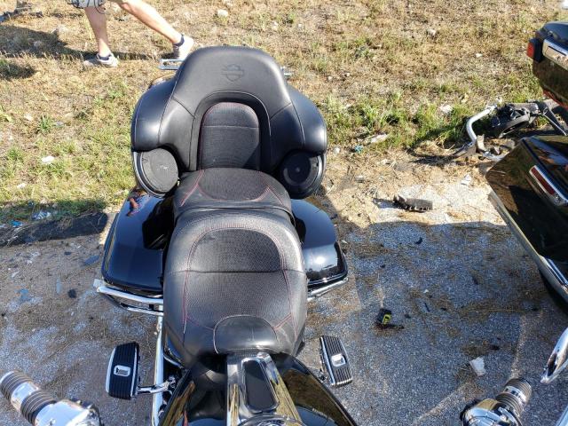 2019 HARLEY-DAVIDSON FLHTKSE 1HD1TEH39KB958857