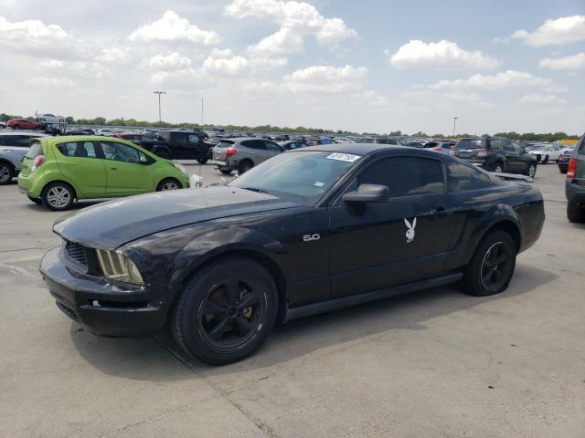 2005 Ford Mustang 