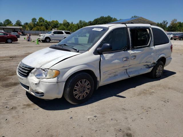 2005 Chrysler Town & Country LX