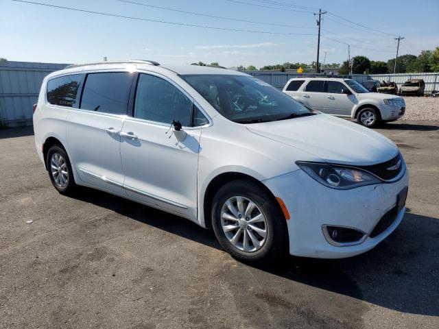 2C4RC1BG5HR520114 2017 CHRYSLER PACIFICA, photo no. 4