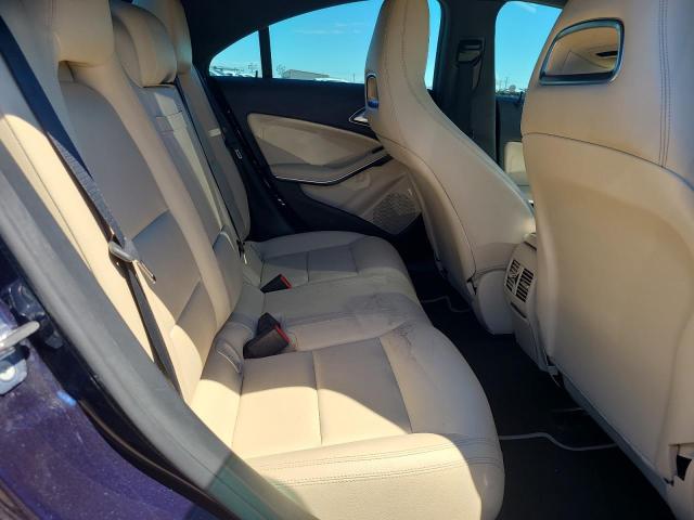WDDSJ4GB0JN638635 Mercedes-Benz CLA 250 4MATIC