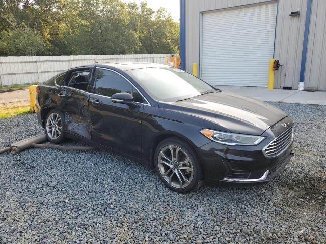 3FA6P0CD2KR237831 Ford Fusion SEL 4