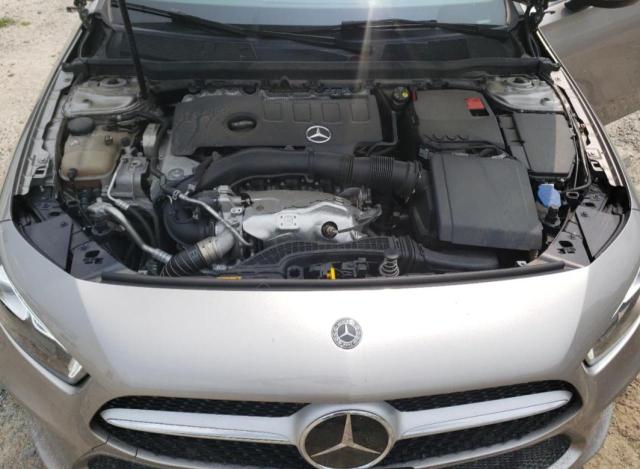 WDD3G4FB9KW019273 Mercedes-Benz A 220 4matic