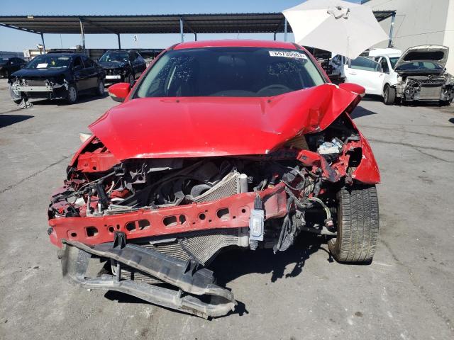 1FADP3K25HL246975 Ford FOCUS SE