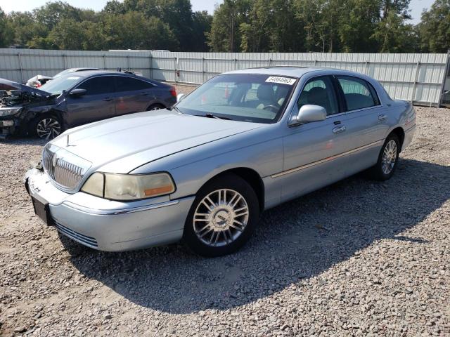 2006 Lincoln Town Car Signature Limited