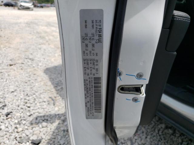 1C4PJLCB9KD266073 Jeep Cherokee Latitude