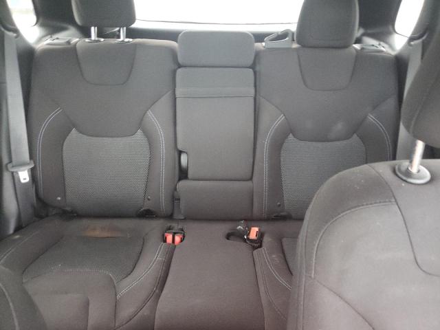 1C4PJLCB8KD403813 Jeep Cherokee Latitude