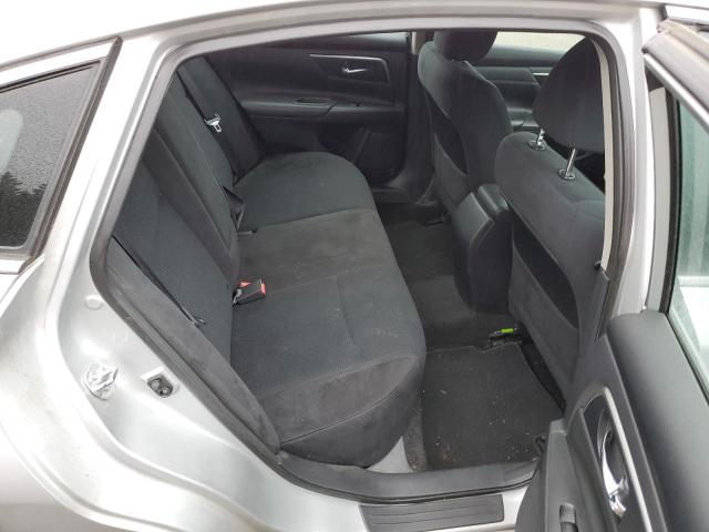 2015 Nissan Altima - Image 10
