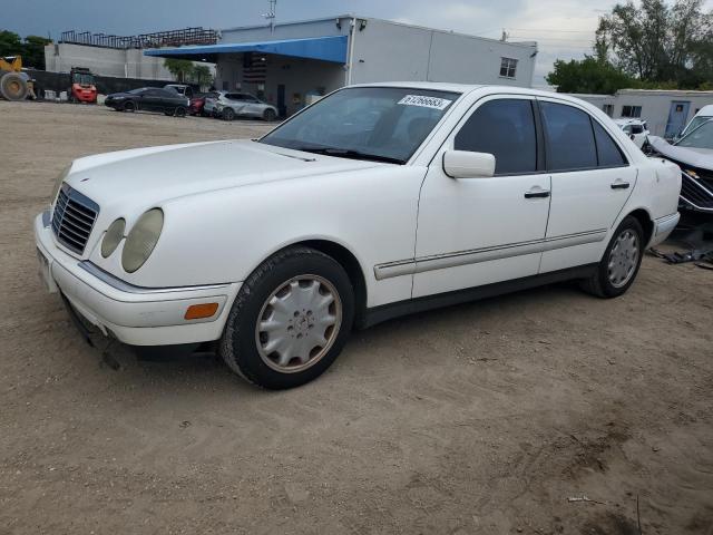 1996 Mercedes-Benz E 320 VIN: WDBJF55F8TJ013296 Lot: 54574284