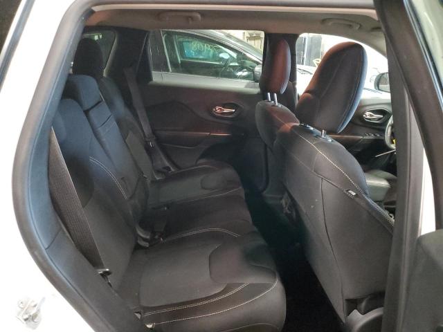 1C4PJMCB3FW558916 Jeep Cherokee Latitude