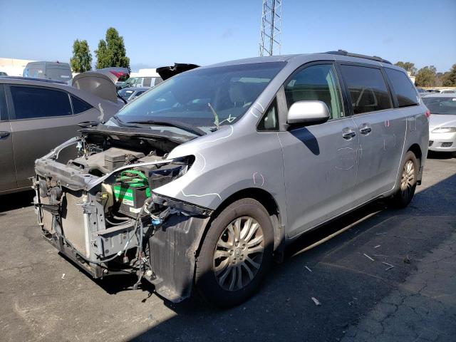 2014 Toyota Sienna XLE