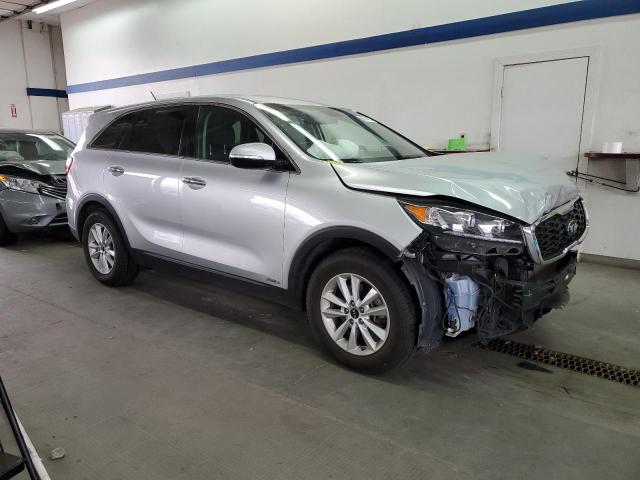 5XYPGDA52KG482723 KIA SORENTO LX