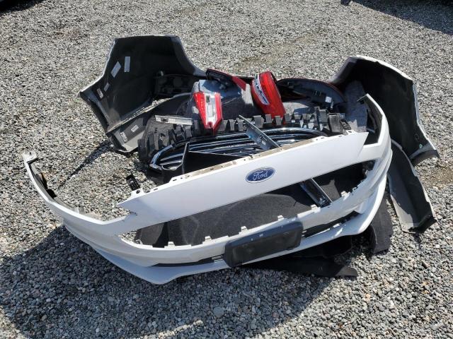 3FA6P0HD8HR247717 Ford FUSION SE