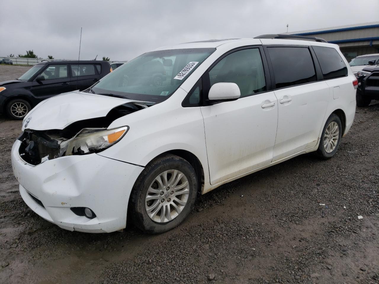 Toyota Sienna 2012 РіРѕРґ