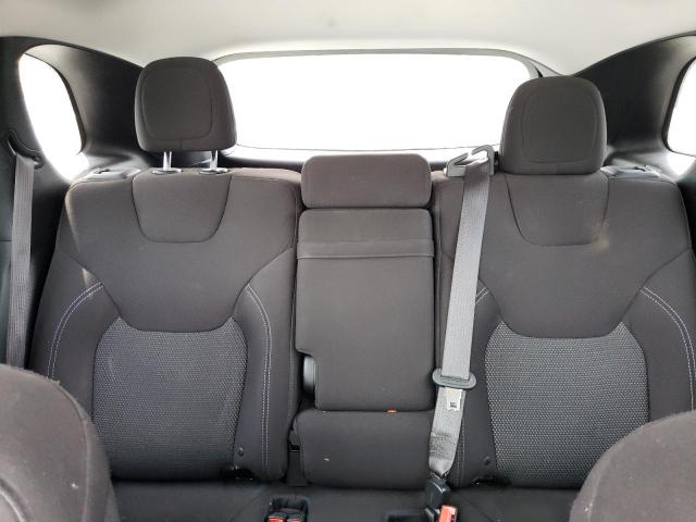 1C4PJLCB9KD266073 Jeep Cherokee Latitude