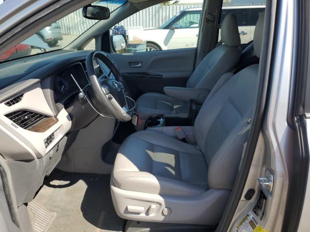 5TDYZ3DC2HS833919 Toyota SIENNA XLE
