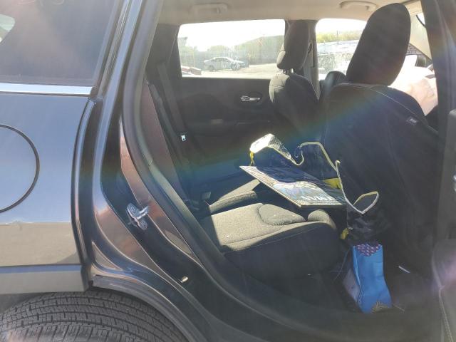 1C4PJLCB3EW323487 Jeep Cherokee Latitude