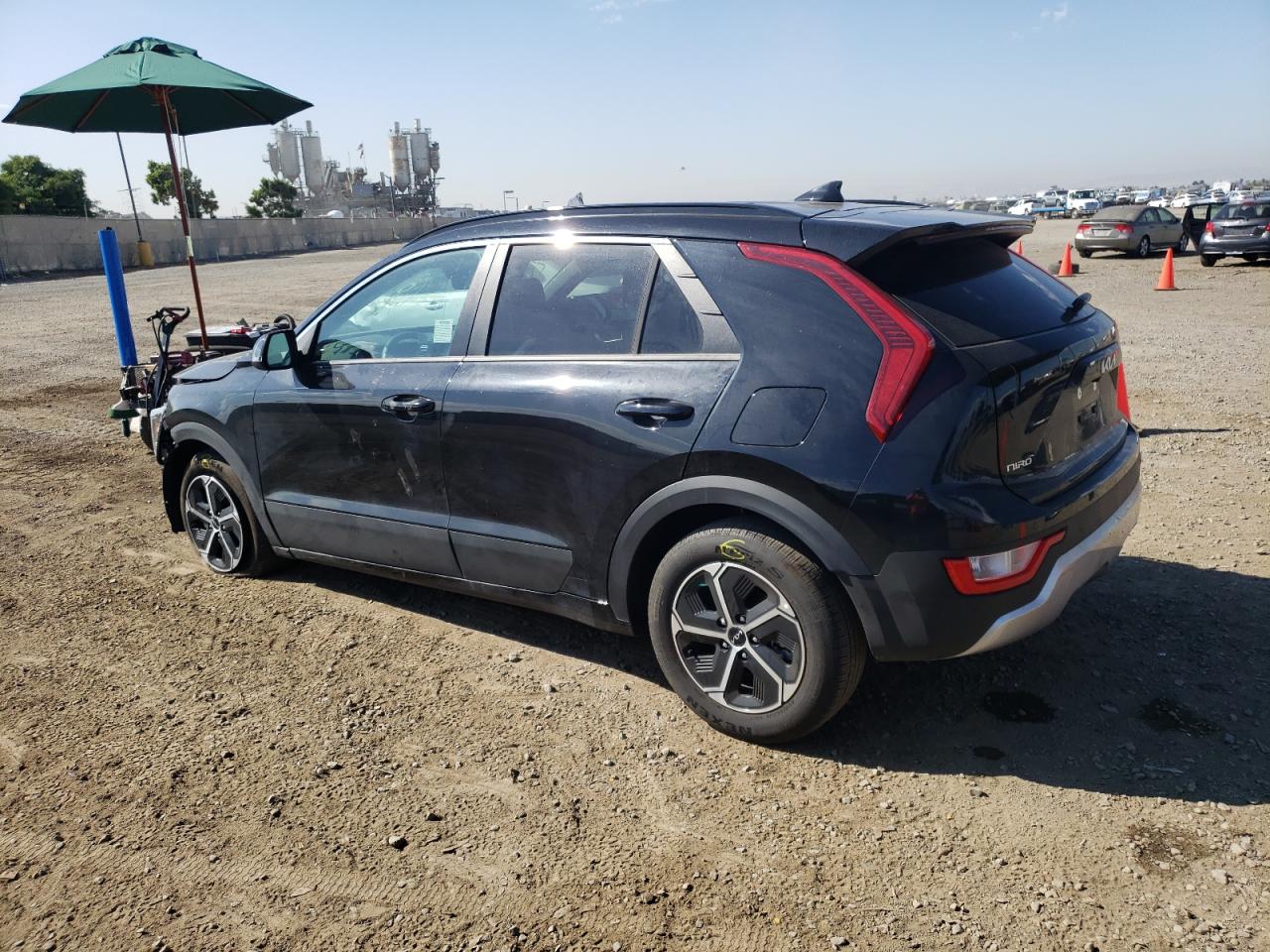 KNDCR3LE8P5046958 Kia Niro EX 2