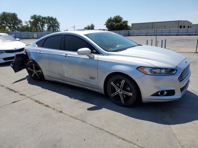 3FA6P0SU5ER158823 Ford Fusion Titanium Phev