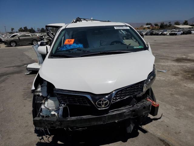 2018 TOYOTA SIENNA SE 5TDXZ3DC3JS923324
