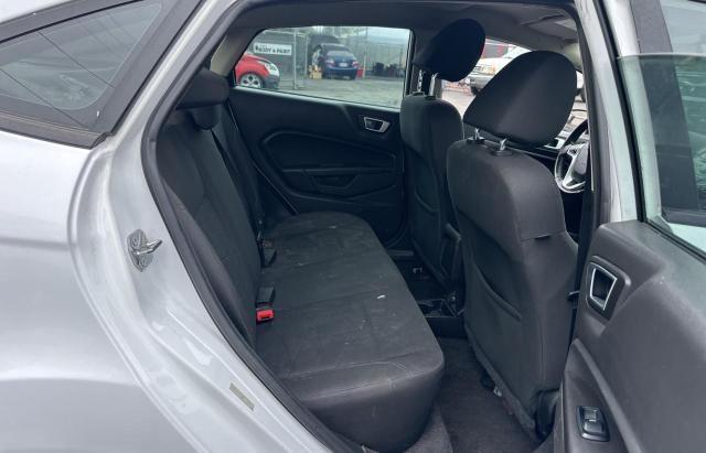 3FADP4BJ1FM133601 Ford FIESTA SE