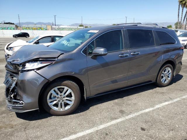 2022 Toyota Sienna Limited