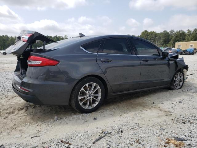 3FA6P0HD3KR285556 Ford Fusion SE 3