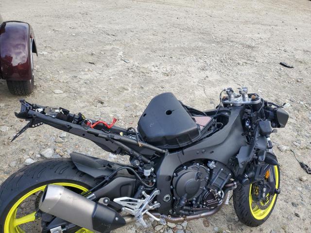 2017 YAMAHA FZ10 JYARN48E3HA000902