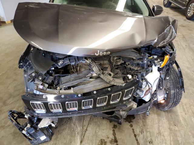 3C4NJDBB3JT180720 Jeep Compass Latitude