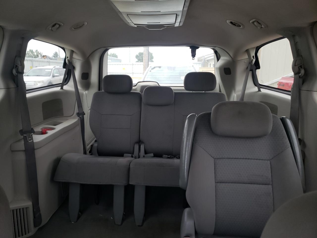 2A4RR5D17AR404198 2010 Chrysler Town & Country Touring