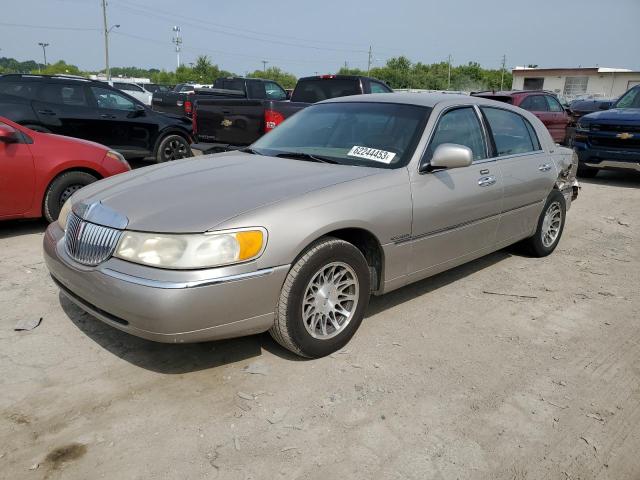 2001 Lincoln Town Car Signature