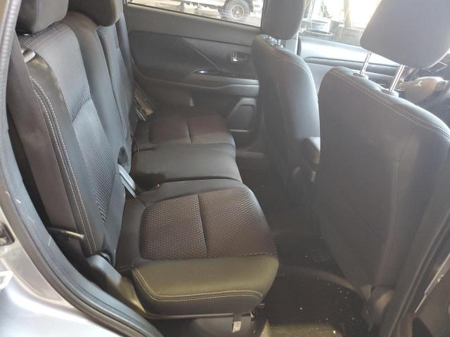 JA4AD3A31JZ029551 Mitsubishi Outlander Se